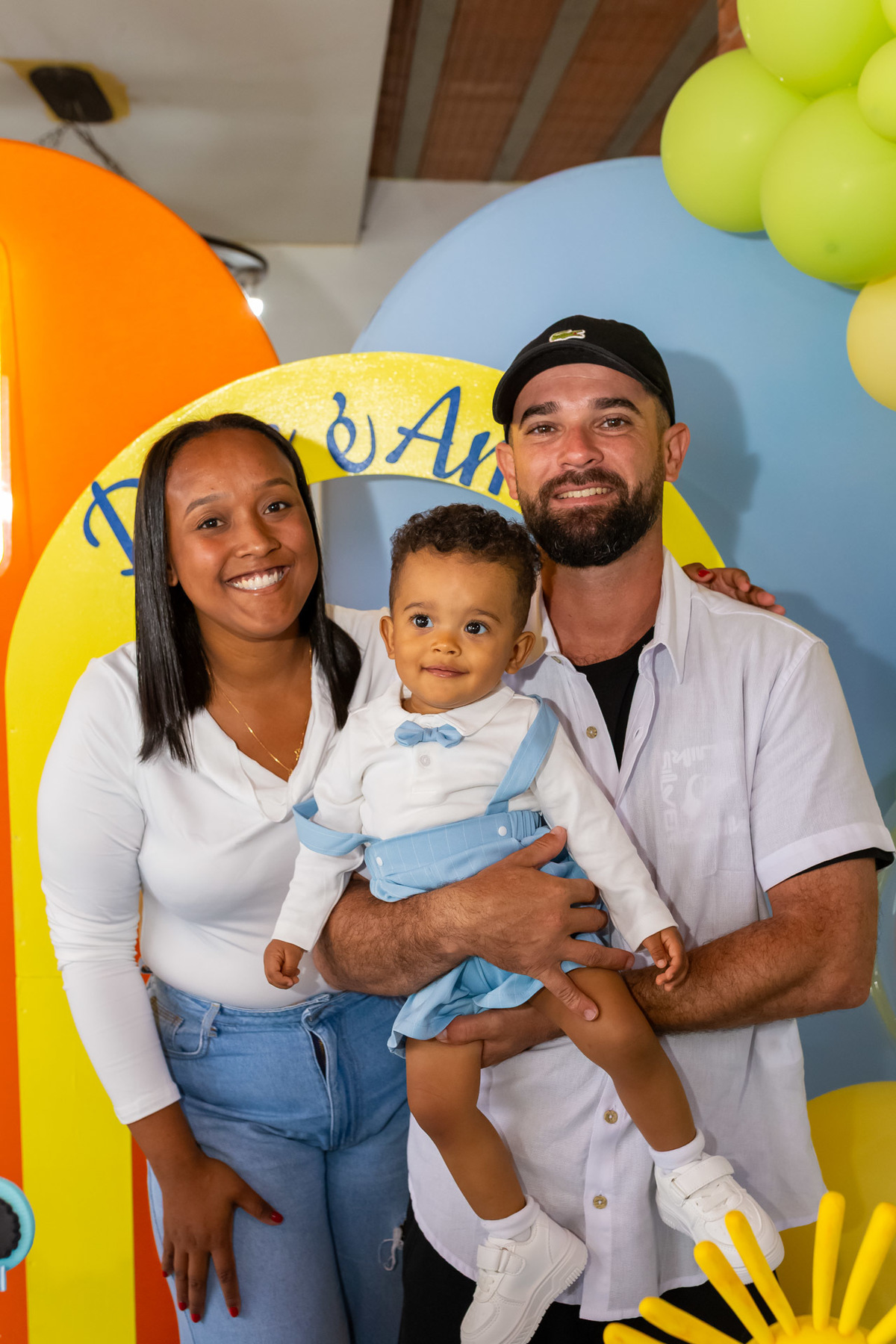Aniversariante Davi comemorando a sua Primeira Volta ao Sol no seu aniversário de 1 ano em Caraguatatuba registrado pela On Click Fotografia