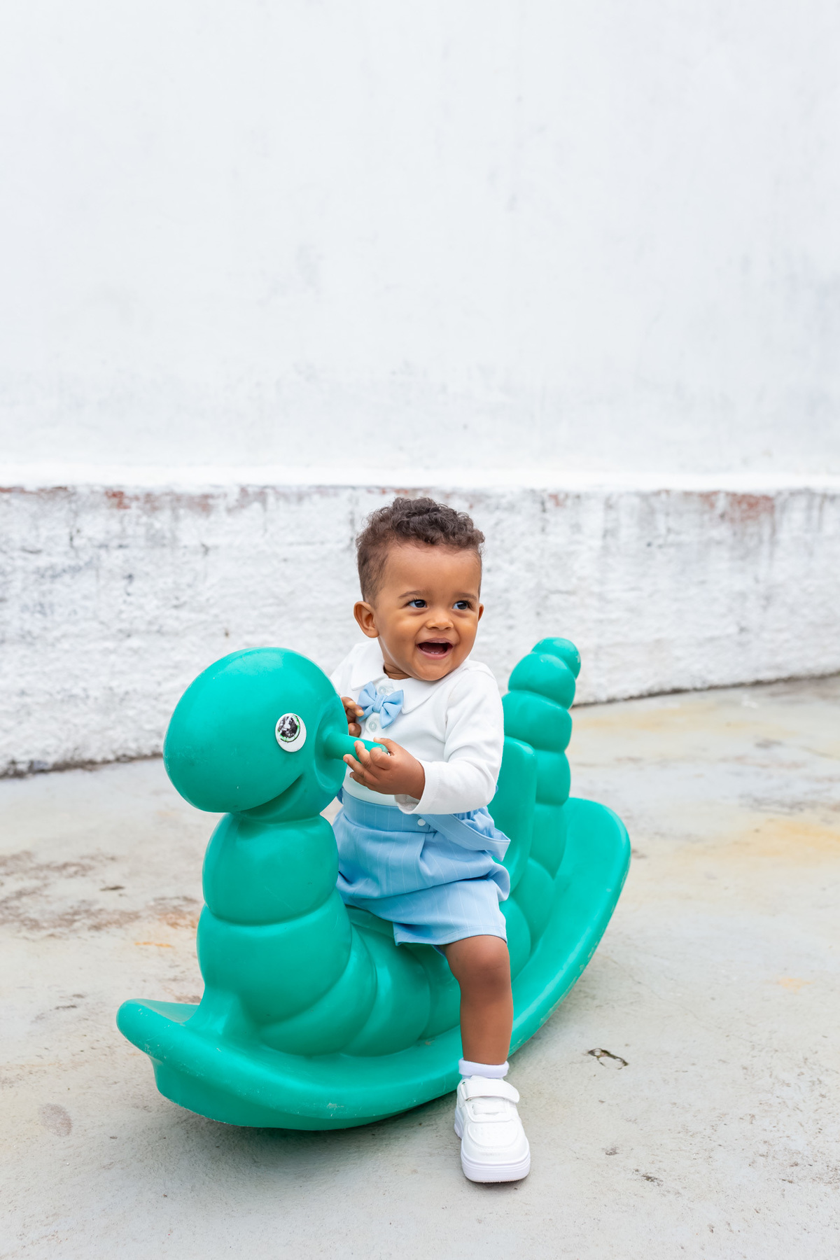 Aniversariante Davi comemorando a sua Primeira Volta ao Sol no seu aniversário de 1 ano em Caraguatatuba registrado pela On Click Fotografia