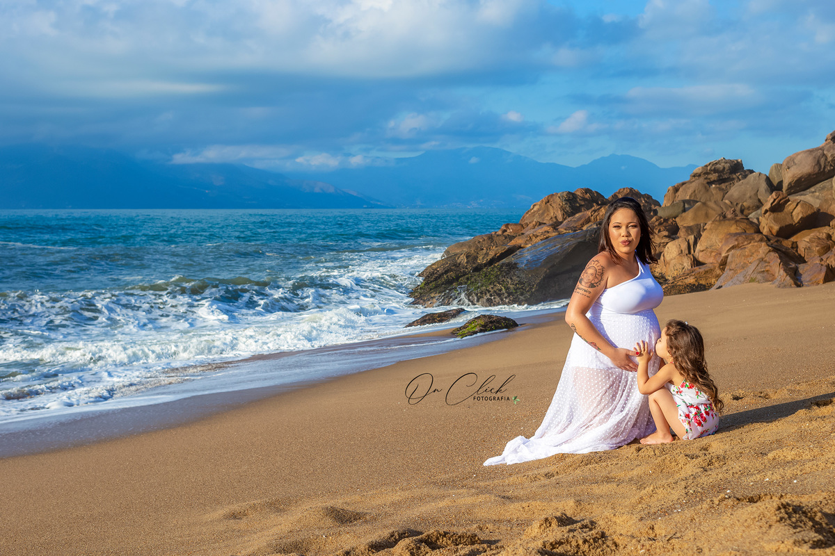 Ensaio Gestante - Caraguatatuba - Mamãe Briene - Praia da Lagoa Azul - On Click Fotografia