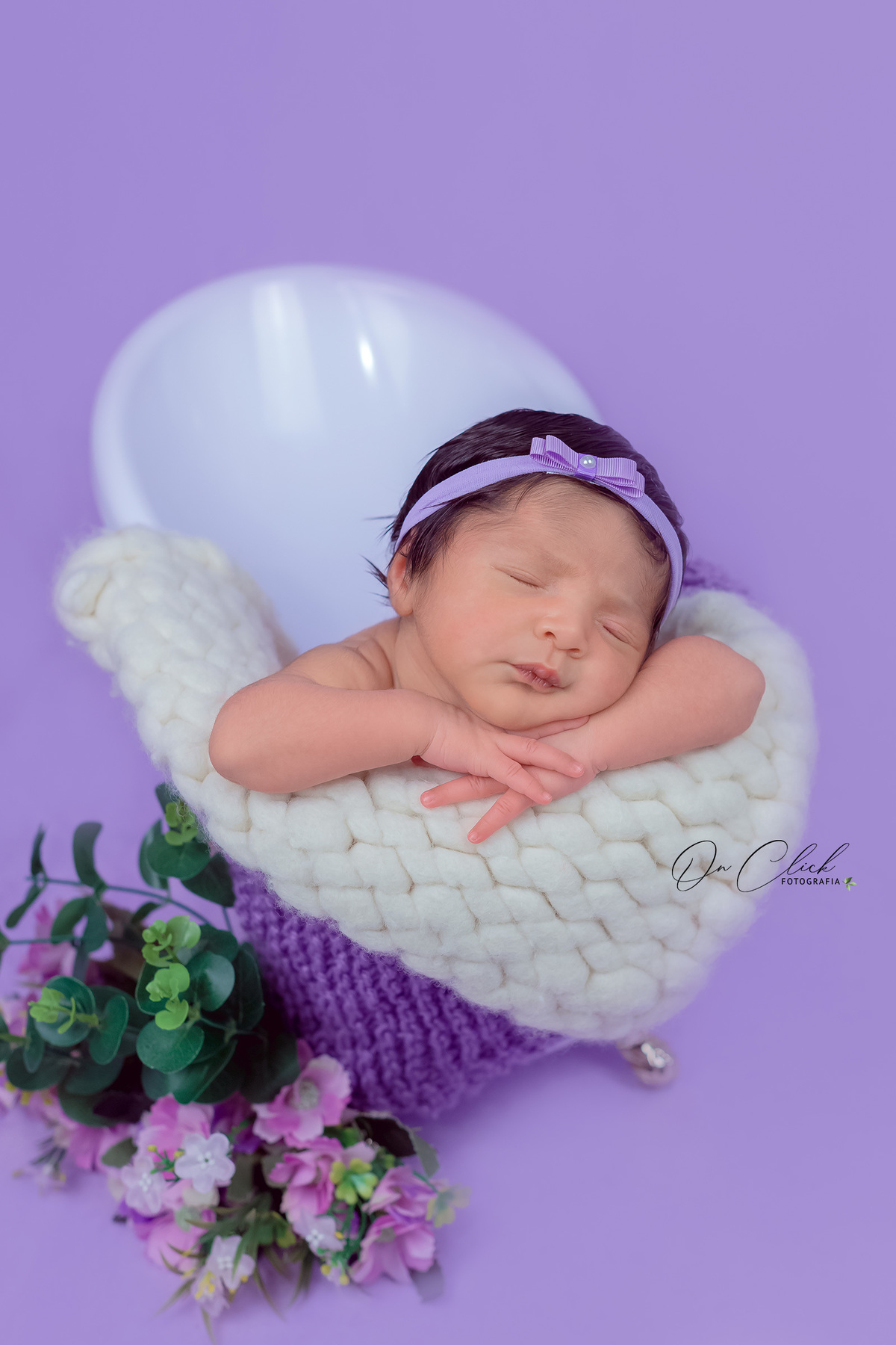 Newborn da Anelise - Pose da banheira - Home Estúdio On Click Fotografia - Newborn Ubatuba