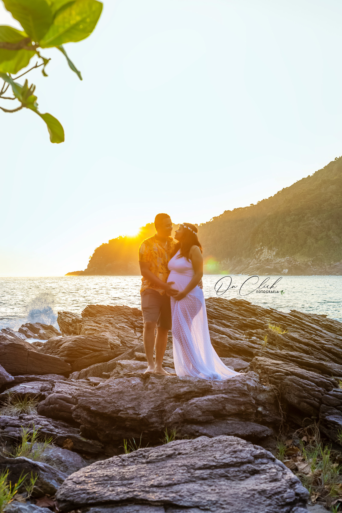 Ensaio Gestante - São Sebastião - Gestante Maiara - Praia das Calhetas / São Sebastião / SP - On Click Fotografia