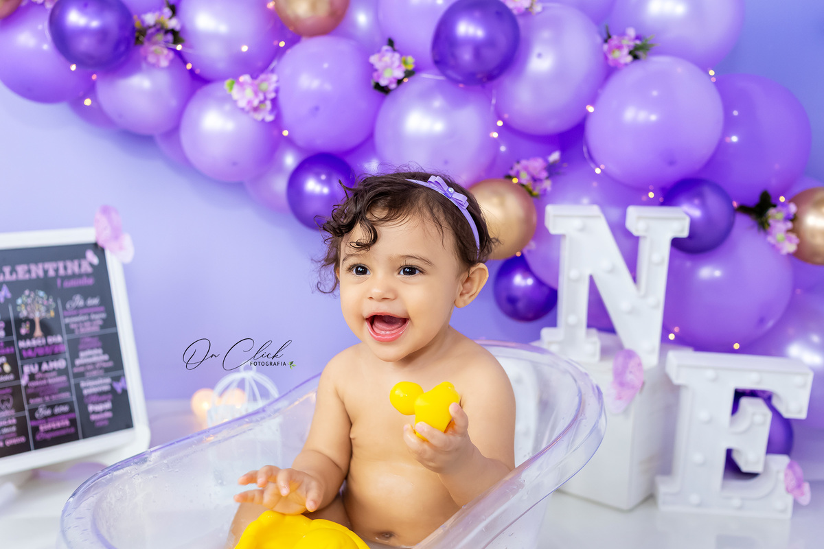 Smash the Cake Princesa Lilás - Smash the Cake da  Vallentina - Caraguatatuba/SP - On Click Fotografia