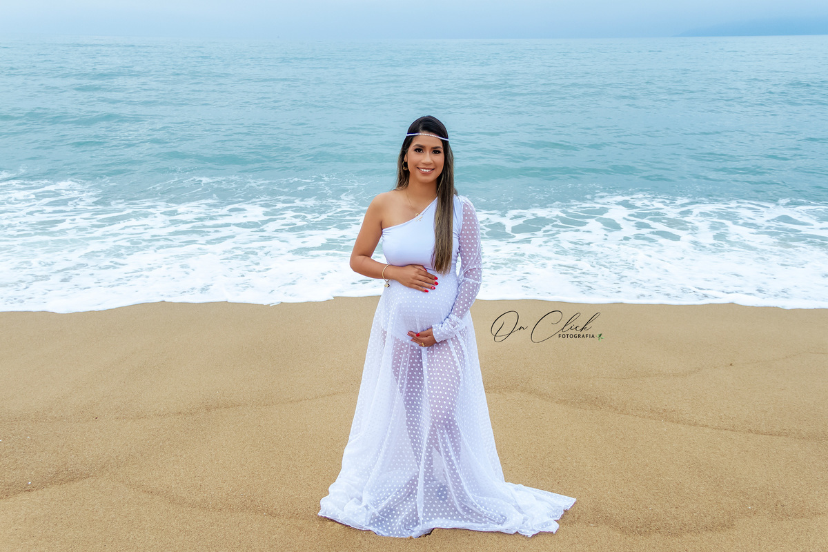 Ensaio Gestante na Praia - Ensaio Gestante Caraguatatuba - Gestante Kelly - Praia da Lagoa Azul / Caraguatatuba - On Click Fotografia