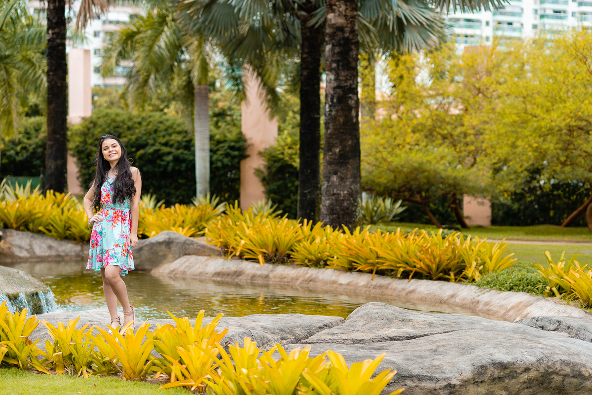 ensaio-fotográfico-de-debutante-rio2-barra-15-anos-jardim-secreto