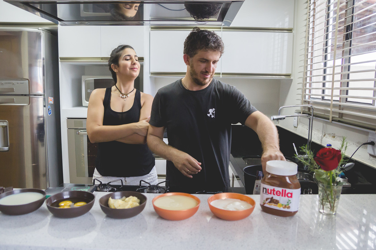 ensaio casal lifestyle - ensaio em Aracruz- cozinhando
