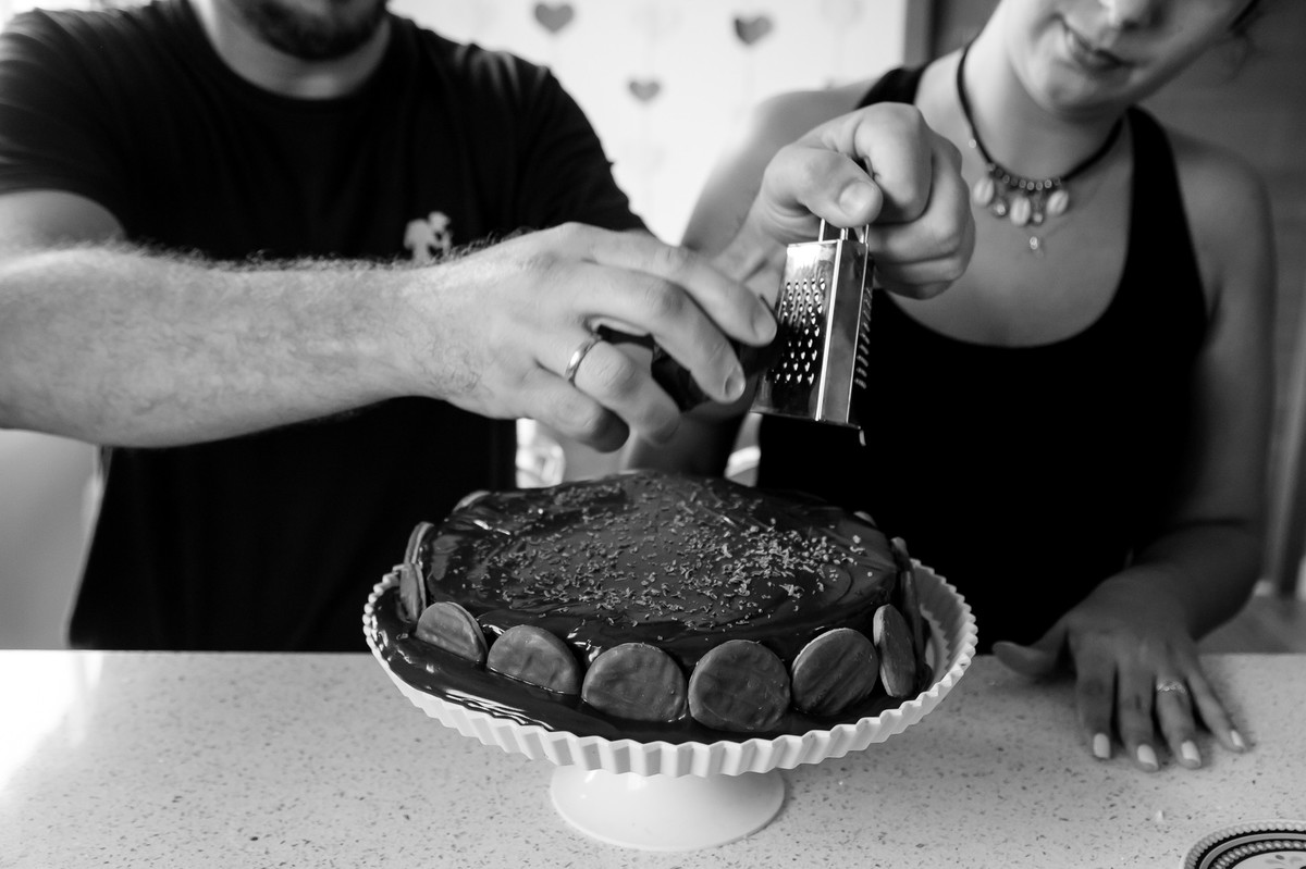 raspinha de bolo - bolo de chocolate