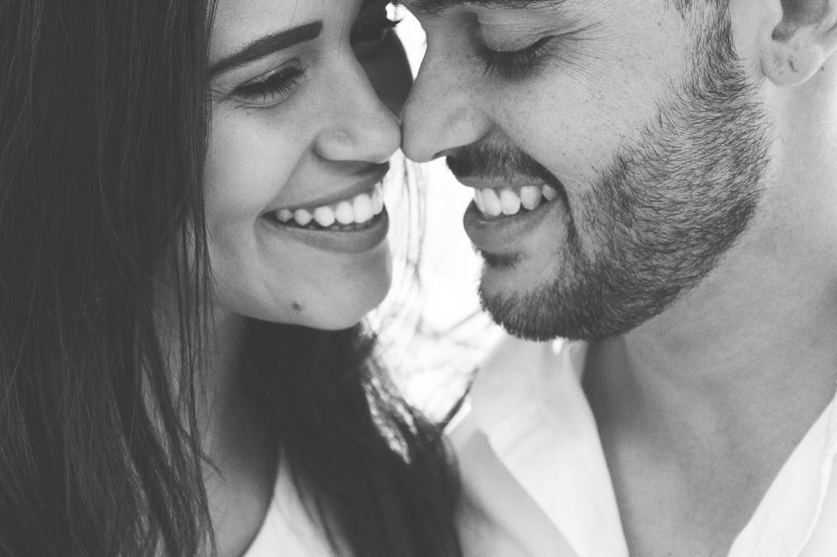 casal sorrindo