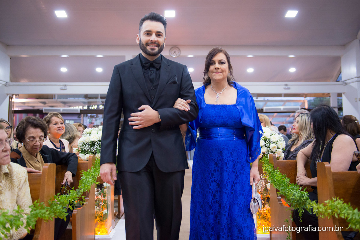 entrada do noivo igreja Paróquia Sagrada Família Diocese de Santo Amaro
