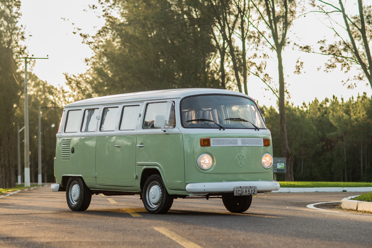 Imagem capa - Chegou a Kombi Fotográfica - Diversão e Alegria para o Seu Evento por Cristian Perroni