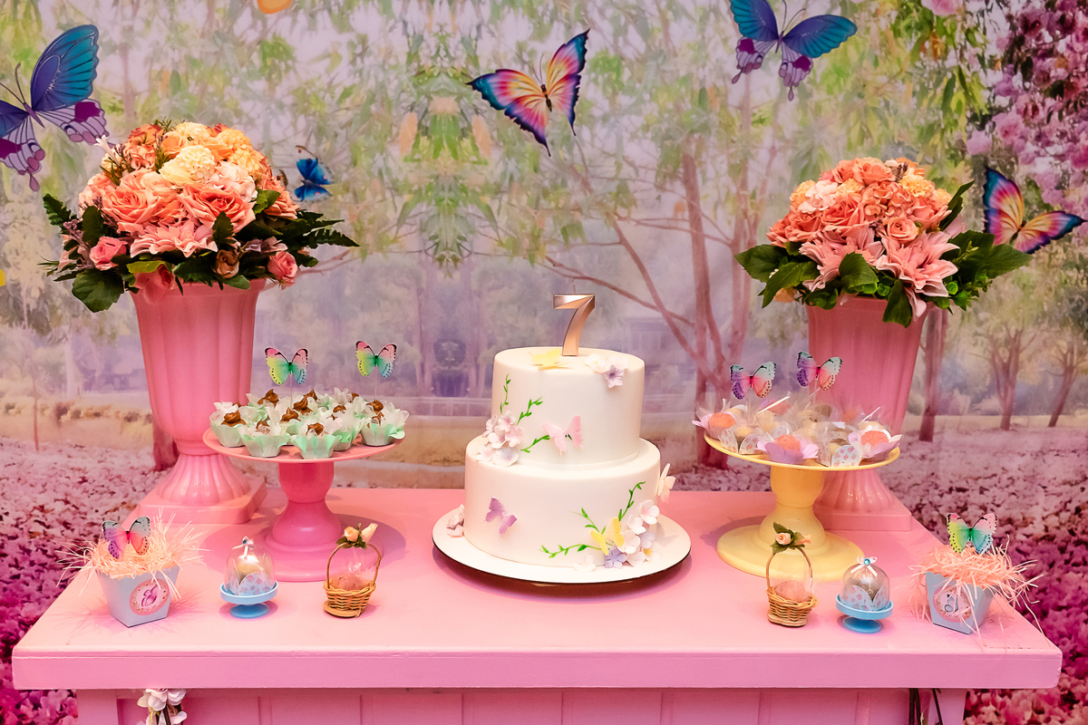 Voo Encantado:  Cobertura Fotográfica com o Tema Borboleta | 7 anos da Olívia | Clube Naval Piraquê | Rio de Janeiro