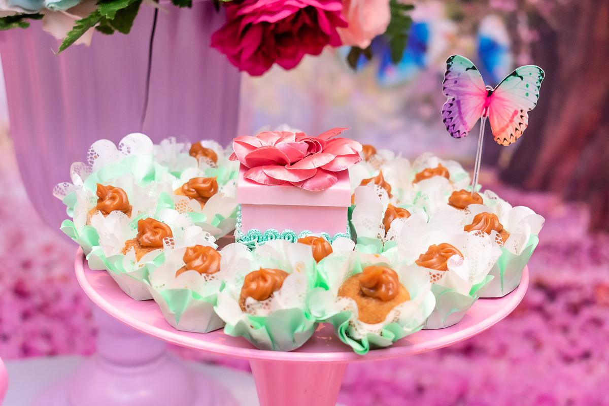 Voo Encantado:  Cobertura Fotográfica com o Tema Borboleta | 7 anos da Olívia | Clube Naval Piraquê | Rio de Janeiro