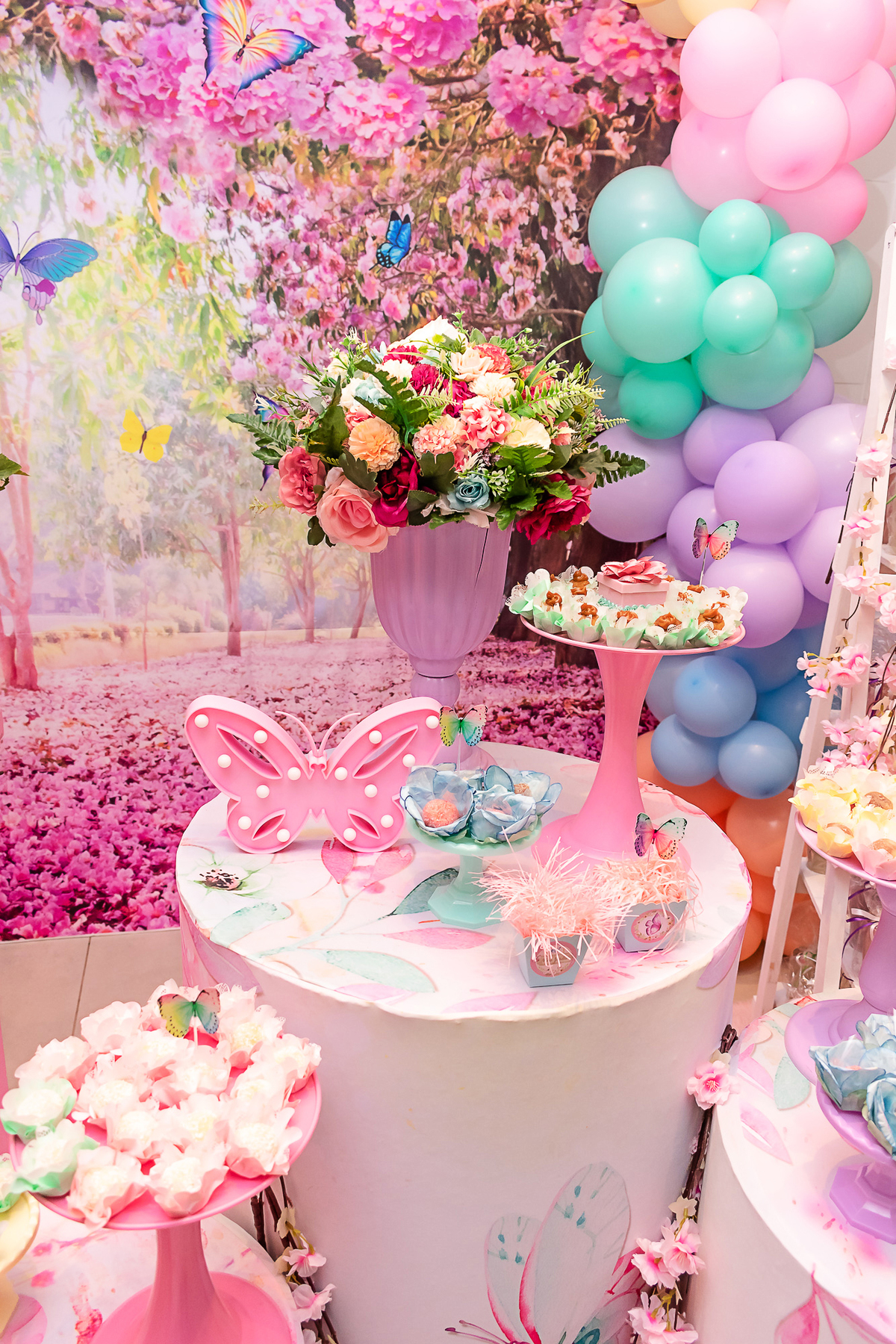 Voo Encantado:  Cobertura Fotográfica com o Tema Borboleta | 7 anos da Olívia | Clube Naval Piraquê | Rio de Janeiro