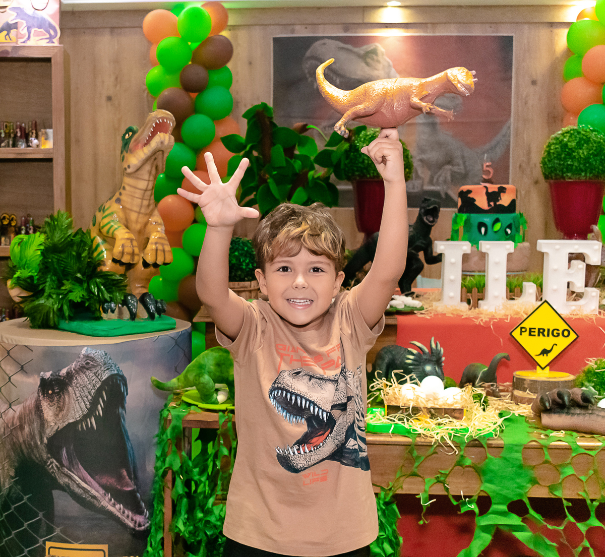 5 anos do Ilê | Fotografia de Festa Infantil | Tema Jurassic Park | Mansão dos Sonhos - Grajaú, Rio de Janeiro (RJ)