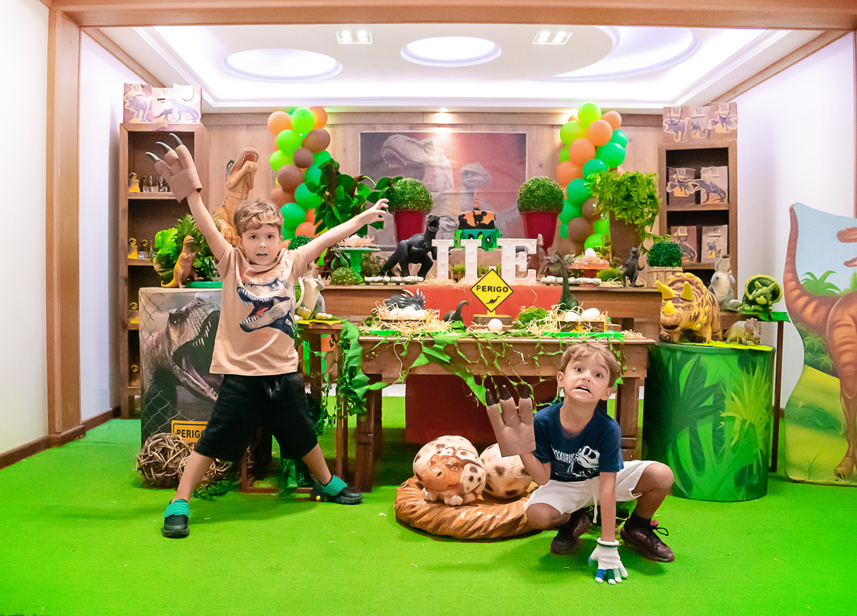 5 anos do Ilê | Fotografia de Festa Infantil | Tema Jurassic Park | Mansão dos Sonhos - Grajaú, Rio de Janeiro (RJ)