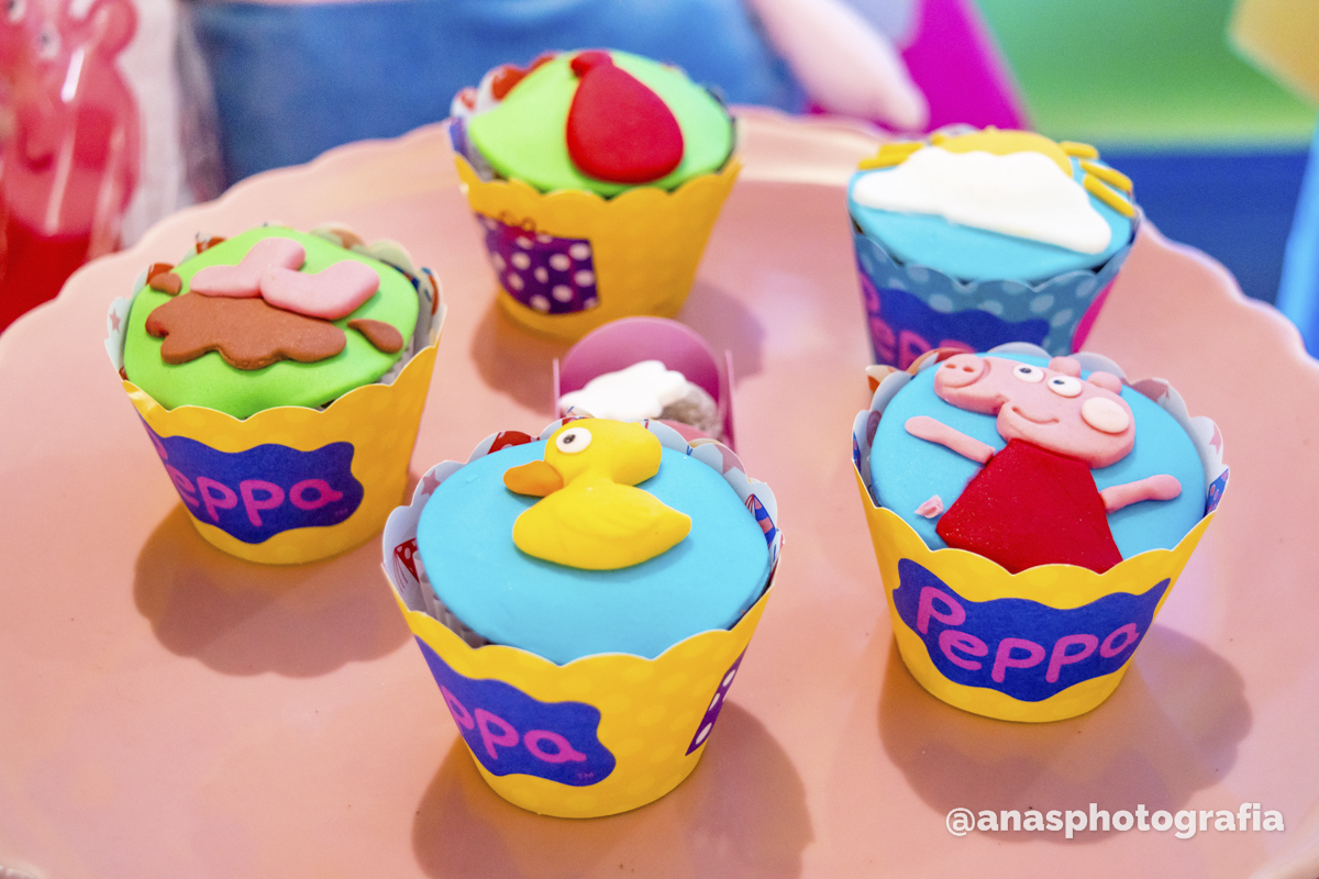 3 aninhos da Aurora | Fotografia Infantil: Peppa | Festa em São Cristóvão - Rio de Janeiro