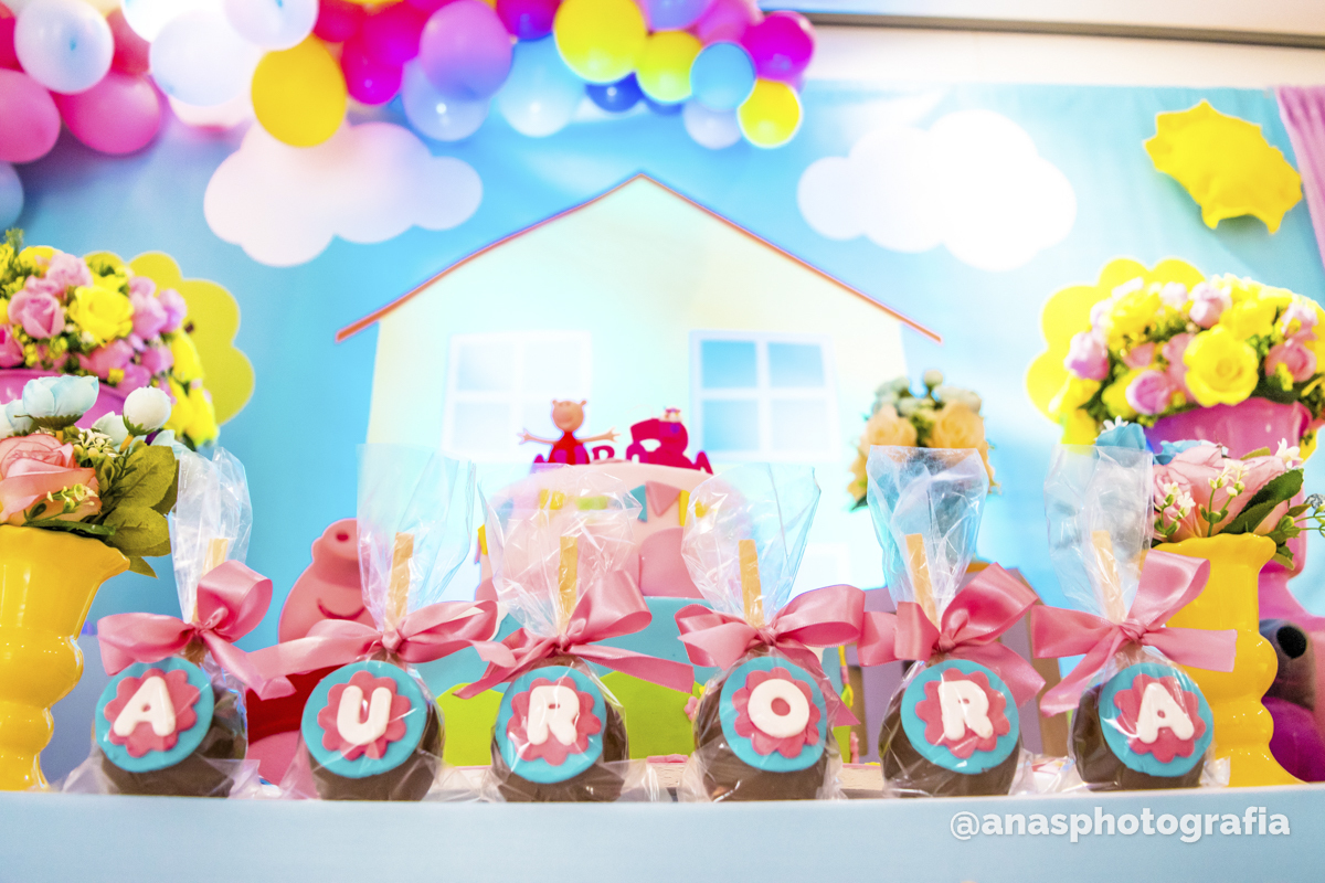 3 aninhos da Aurora | Fotografia Infantil: Peppa | Festa em São Cristóvão - Rio de Janeiro