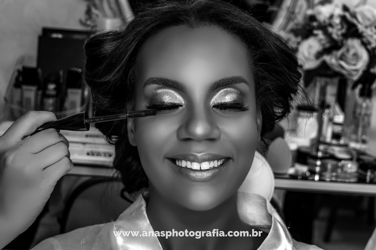 Cobertura Fotográfica de Making of Noiva na Thainá Fernandes Brook Makeup, fotógrafo de casamento, making of noiva