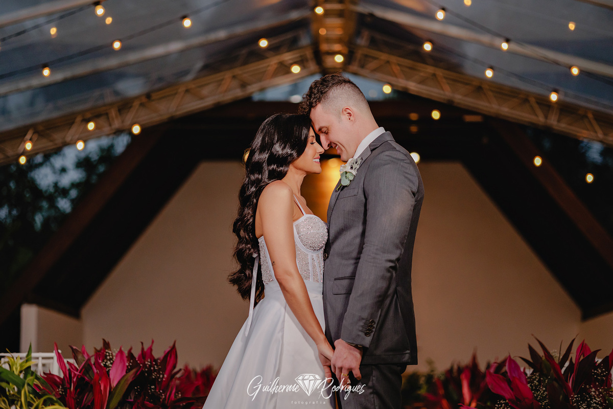 Noiva Joinville, Vestido de Noiva Joinville, Casar em Joinville, Fotógrafo de Casamento Joinville Guilherme Rodrigues, Fotos de casamento, Hausmesse Casa de Eventos Joinville, Guilherme Rodrigues fotógrafo, 