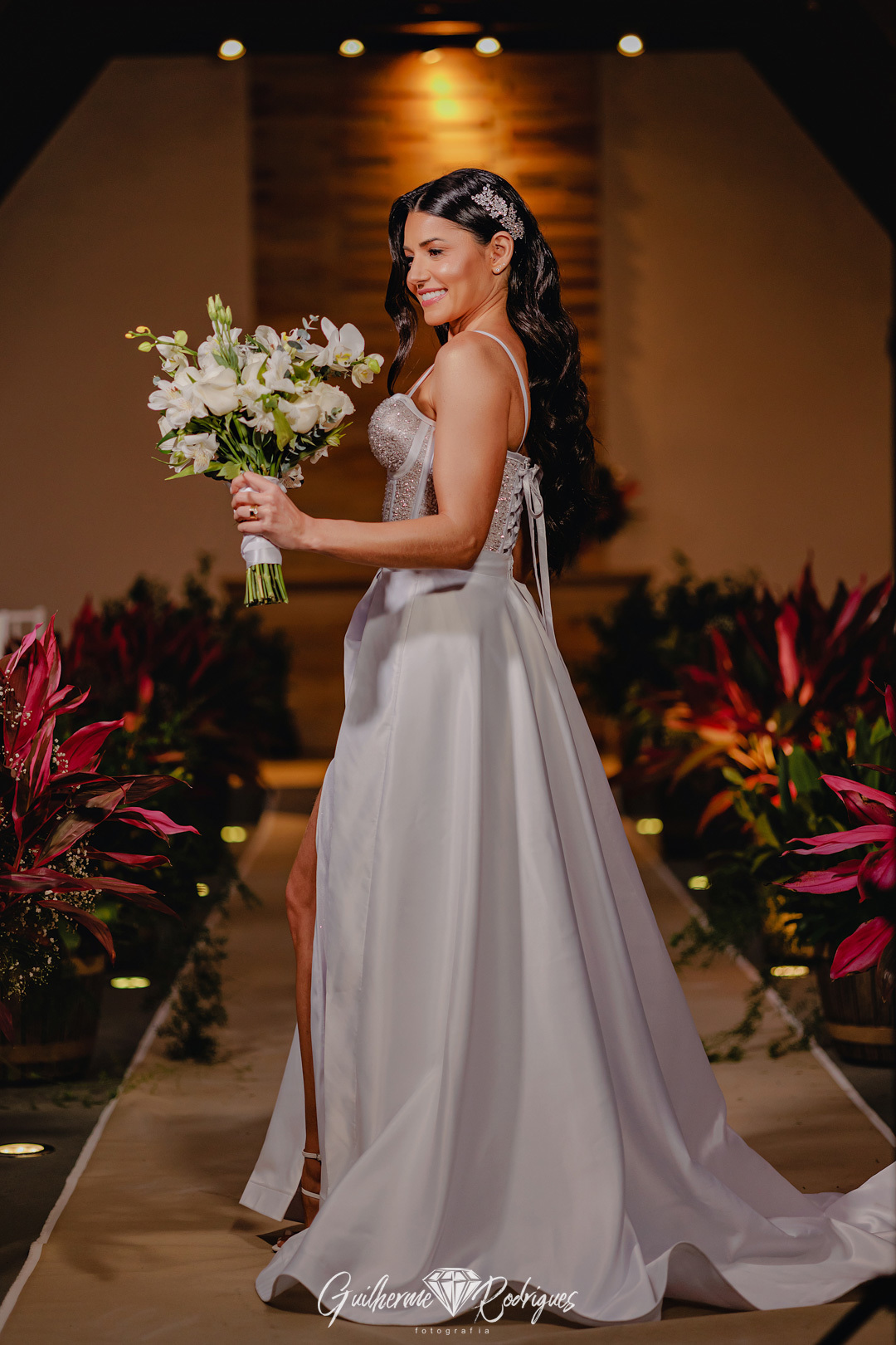 Noiva Joinville, Vestido de Noiva Joinville, Casar em Joinville, Fotógrafo de Casamento Joinville Guilherme Rodrigues, Fotos de casamento, Hausmesse Casa de Eventos Joinville, Guilherme Rodrigues fotógrafo, 