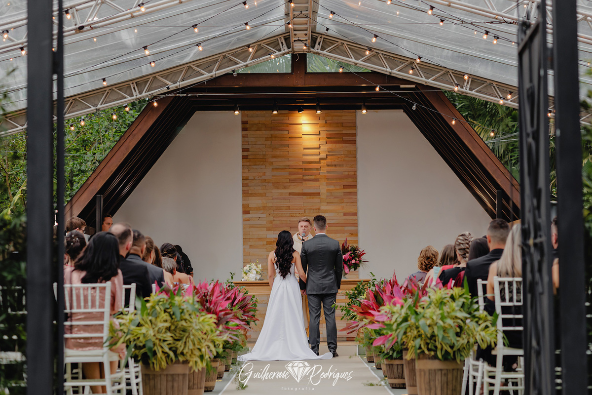 Hausmesse Casa de Eventos Joinville, fotos de casamento Joinville, Fotógrafo Joinville Guilherme Rodrigues, Casamento ao ar livre, Fotografia de casamento Joinville, Melhor fotógrafo Joinville, Guilherme Rodrigues fotógrafo, casar em Joinville, Noiva