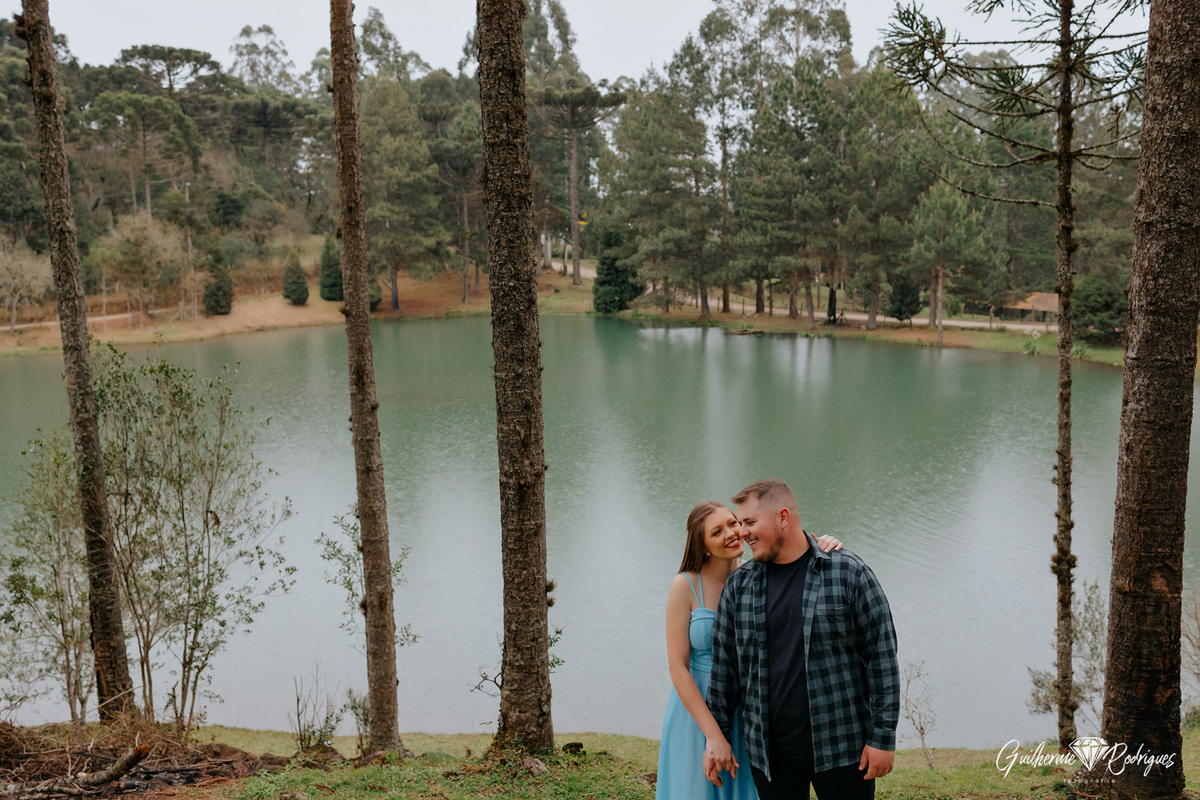 Casa do Lago Campo Alegre SC, Pré Wedding em Campo Alegre, Ensaio casal no campo, fotos ensaio casal, Fotos pré casamento no campo, Fotografia pré casamento, Fotógrafo em Campo Alegre Guilherme Rodrigues, Fotógrafo de casamento em Campo Alegre SC