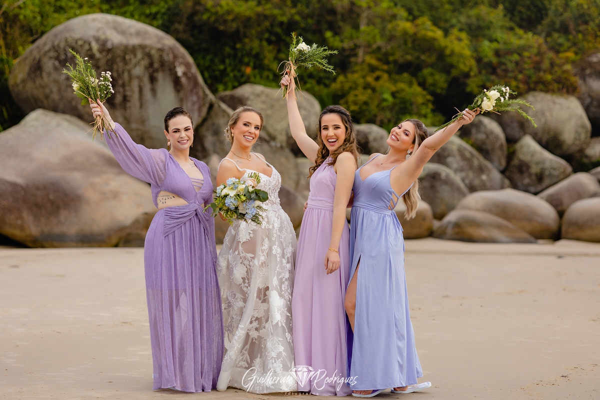 Casamento na praia de Bombinhas, Elopment na praia de Bombas, Casar na praai, Pousada Pequeno Paraíso Bombas SC, Fotógrafo em Bombinhas, Fotos casal na praia de bombas, Guilherme Rodrigues fotógrafo
