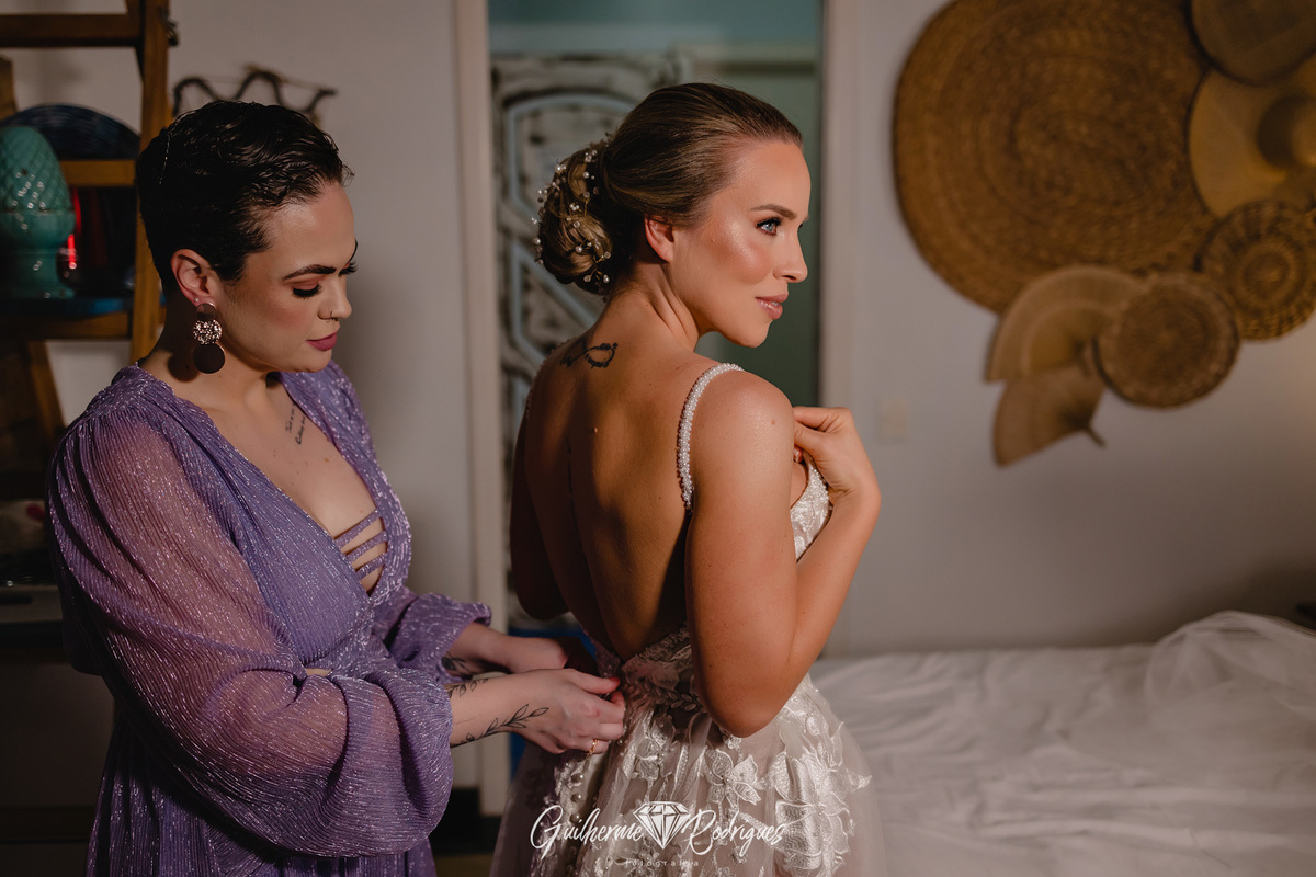 Noiva, Making of da noiva, fotógrafo de casamento, Guilherme Rodrigues fotógrafo, Casamento na praia de Bombinhas, Casamento ao nascer do sol, casar na praia, Fotos de noiva, melhor fotógrafo em Santa Catarina Guilherme Rodrigues