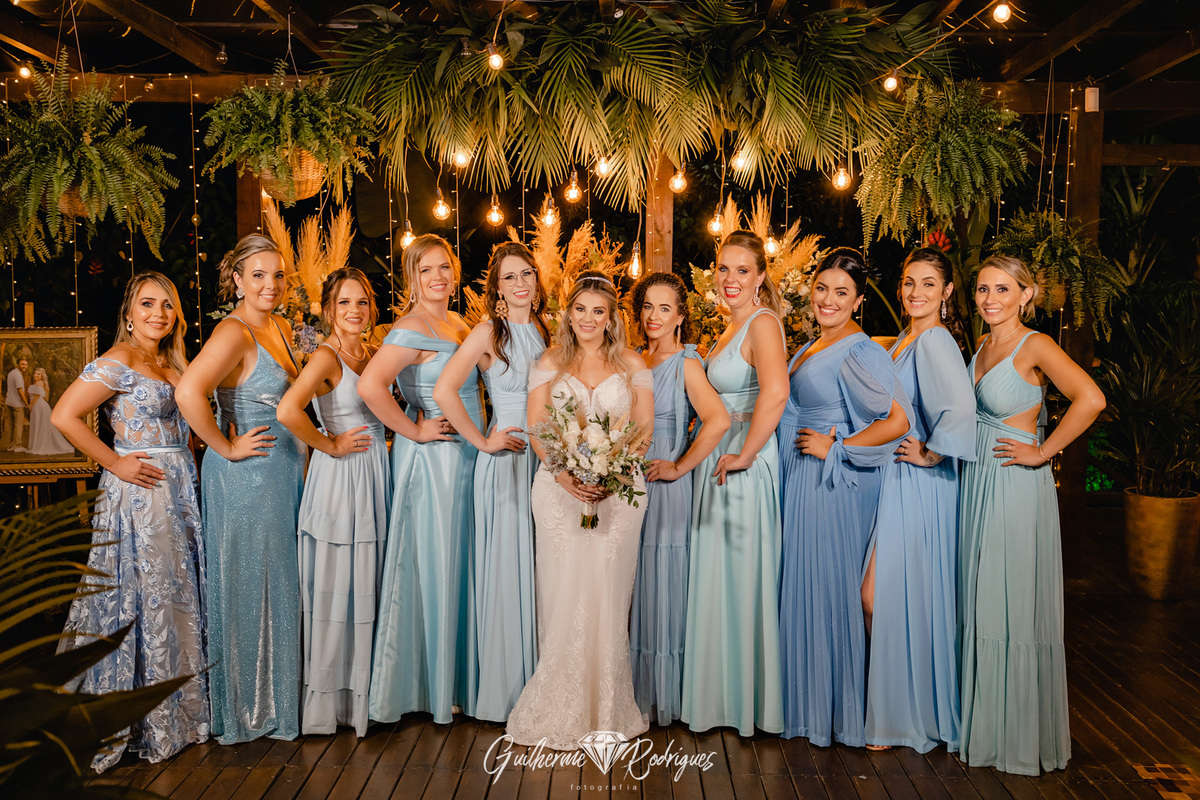 Espaço Sonho Meu Itapema SC, Fotos de casamento espaço Sonho Meu Itapema SC, Fotógrafo de casamento em Itapema Guilherme Rodrigues, Casamento no campo Itapema SC, Casamento de dia Itapema, Fotos com as madrinhas, Vestido das madrinhas de casamento, 
