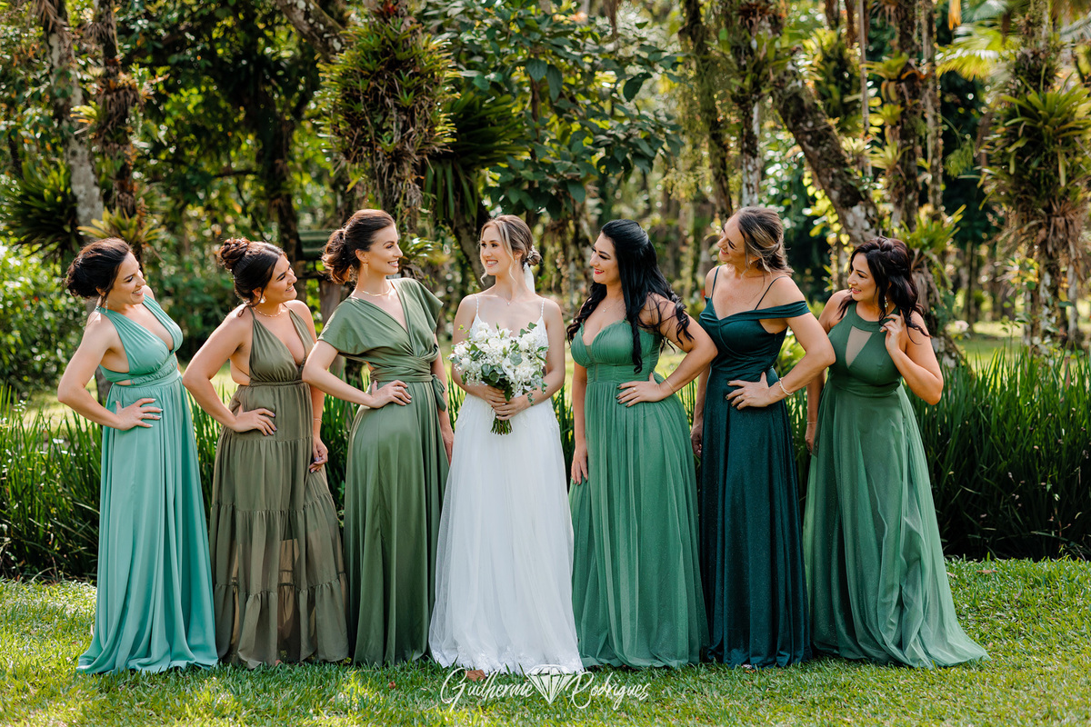 Fotografia de casamento Joinville, Fotógrafo Joinville Guilherme Rodrigues, Fotos de casamento Sítio Paiol Velho Joinville, Casamento no campo, Casar ao ar livre, Melhor fotógrafo de Joinville, Ideias casamento Joinville, Noiva, Madrinhas de casamento