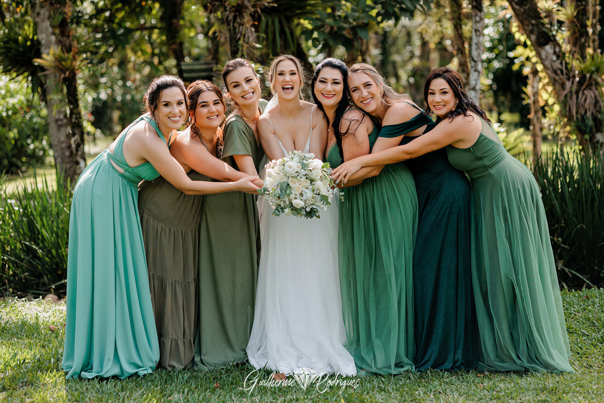 Fotografia de casamento Joinville, Fotógrafo Joinville Guilherme Rodrigues, Fotos de casamento Sítio Paiol Velho Joinville, Casamento no campo, Casar ao ar livre, Melhor fotógrafo de Joinville, Ideias casamento Joinville, Noiva, Madrinhas de casamento