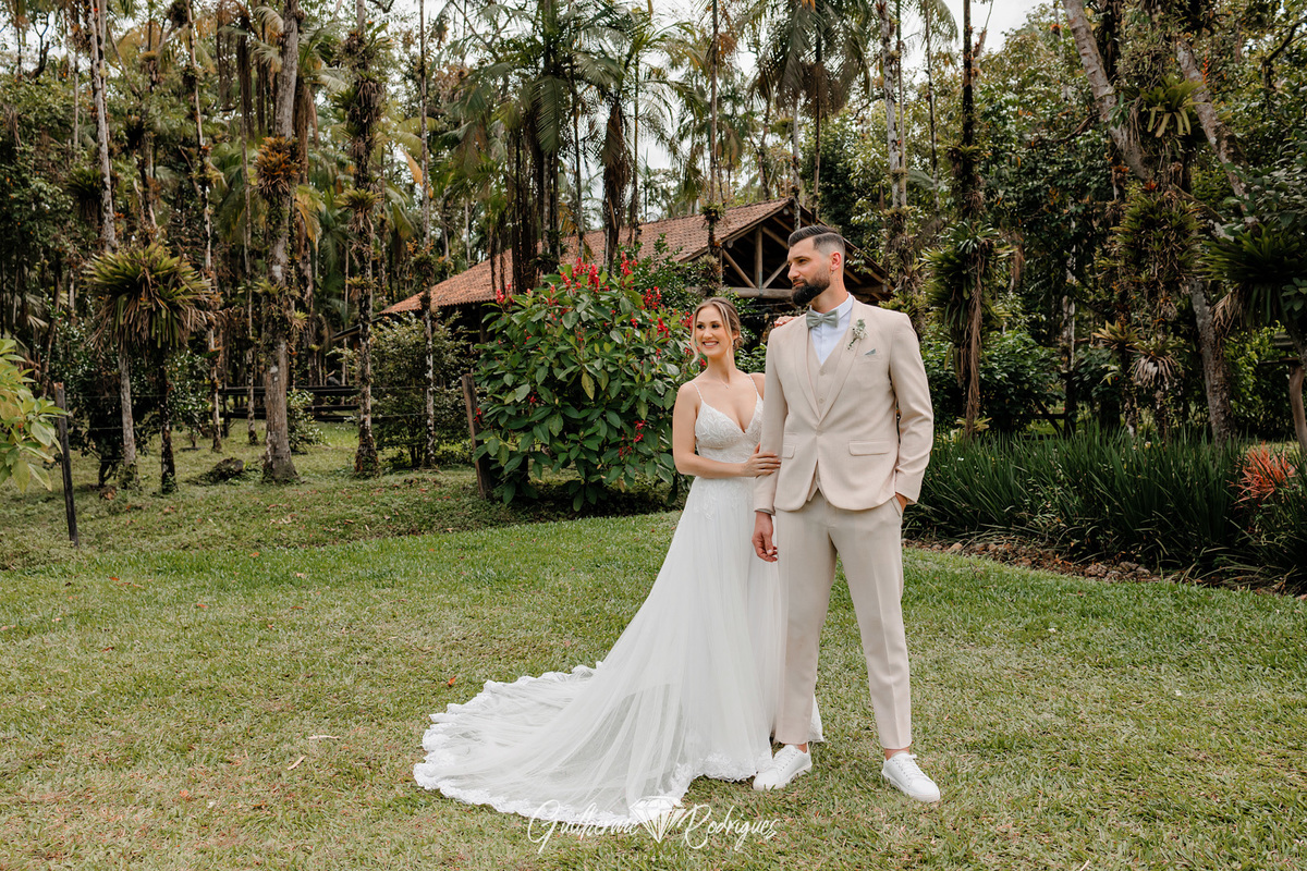 Fotografia de casamento Joinville, Fotógrafo Joinville Guilherme Rodrigues, Fotos de casamento Sítio Paiol Velho Joinville, Casamento no campo, Casar ao ar livre, Melhor fotógrafo de Joinville, Ideias casamento Joinville, Noiva, Madrinhas de casamento