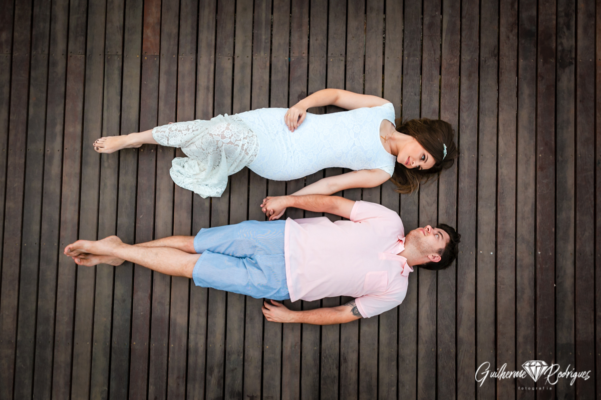 Foto diferente de casais, fotos de noivos no pré casamento, melhor fotógrafo de casamento Itajaí.