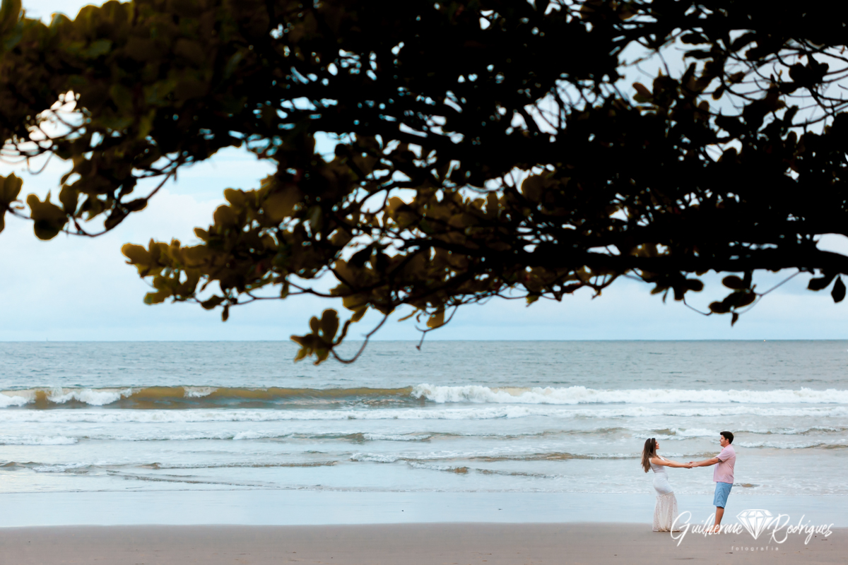 Foto diferente de noivos no pré casamento, fotógrafo de casamento Guilherme Rodrigues de Itajaí - SC