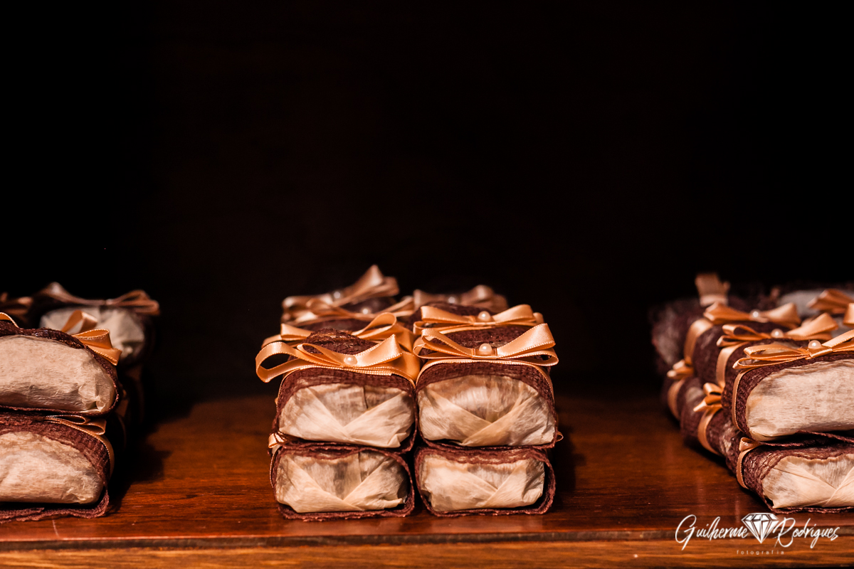 Lembrancinha de casamento, bem casado, casadinho, doce de casamento em Brusque. Fotógrafo de casamento em Brusque Guilherme Rodrigues.