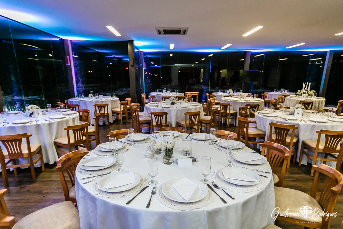 Mesa decorada para o casamento em joinville, fotógrafo de casamento Guilherme Rodrigues.