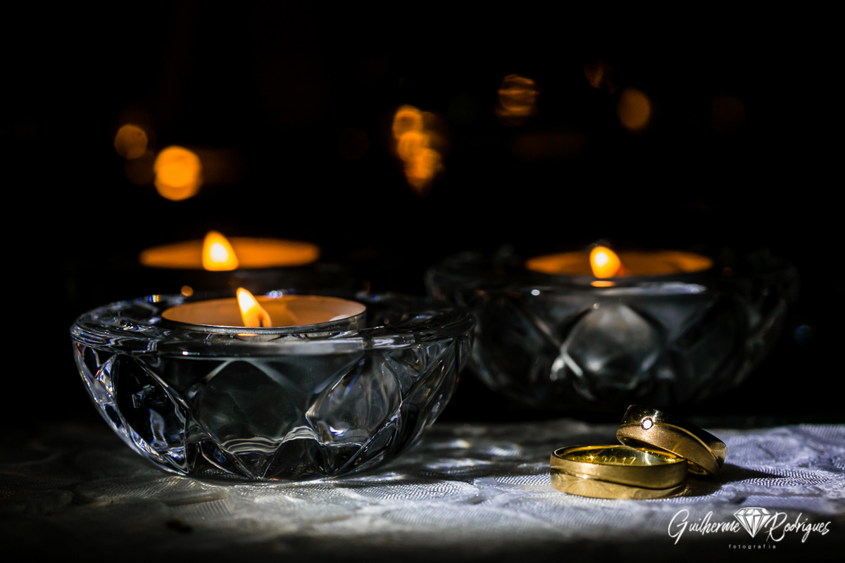 Aliança dos noivos Sheila e Ivan de Joinville. Casamento na casa Suiça, fotografo Guilherme Rodrigues.