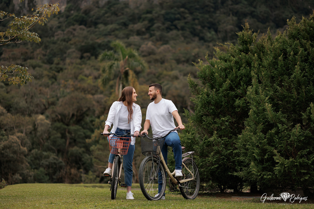 Fotógrafo Santa Catarina, Vale dos Ventos Rio dos Cedros, Rio dos Cedros, Casamento, Pré Casamento, Pré Wedding, fotógrafo de casamento, fotografia de casamento, pré-wedding no campo, Fotos ensaio casal no campo, Guilherme Rodrigues fotógrafo