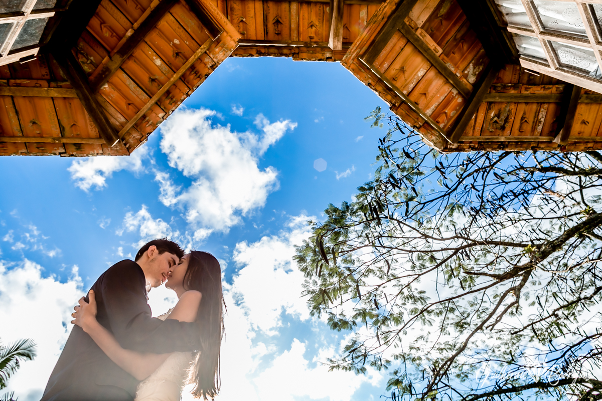 Fot&oacute;grafo de casamento em Balne&aacute;rio Cambori&uacute; Guilherme Rodrigues. Pr&eacute; wedding no s&iacute;tio. Melhor fot&oacute;grafo de casamento Balne&aacute;rio Cambori&uacute;