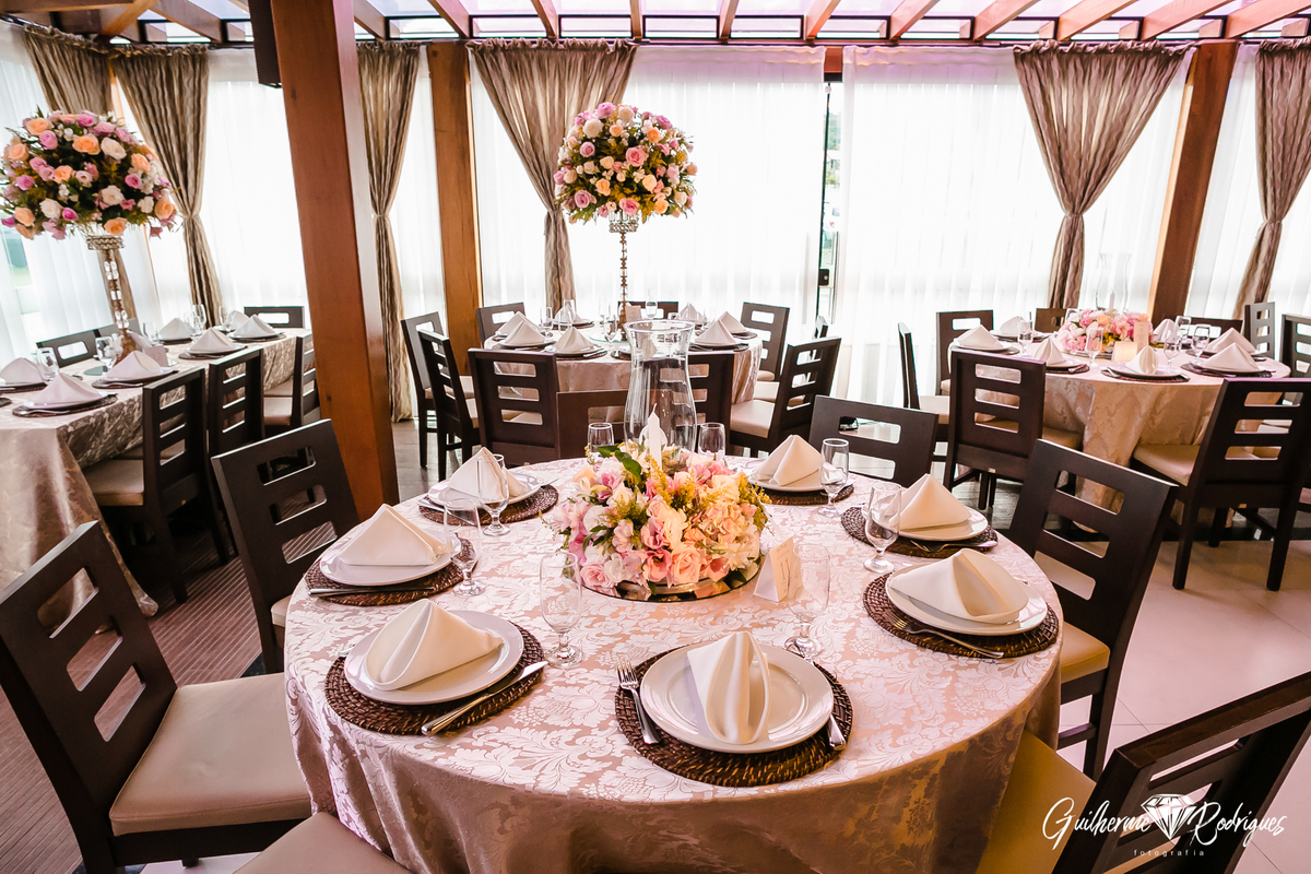 Fotógrafo de casamento Balneário Camboriú Guilherme Rodrigues fotos de casamento na Águas da Brava Itajaí Praia Brava Vestido de noiva Spazio Cris Garcia G Beaute