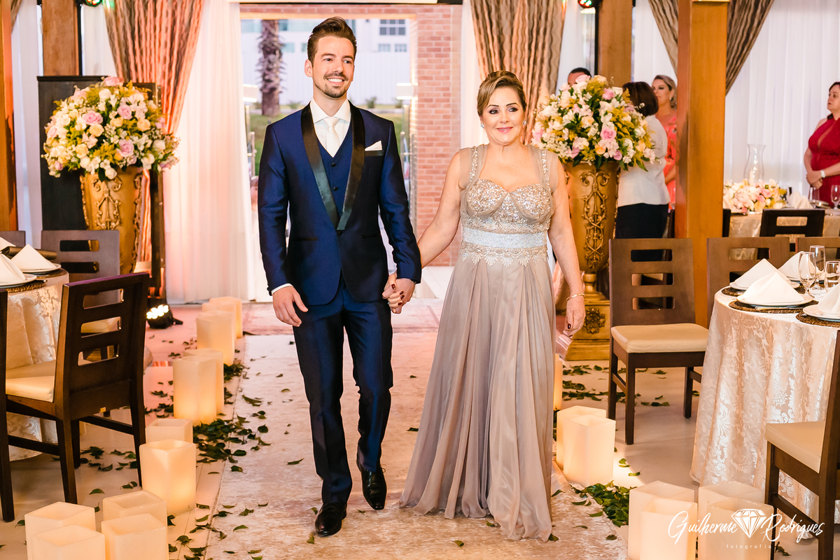 Fotógrafo de casamento Balneário Camboriú Guilherme Rodrigues fotos de casamento na Águas da Brava Itajaí Praia Brava Vestido de noiva Spazio Cris Garcia G Beaute