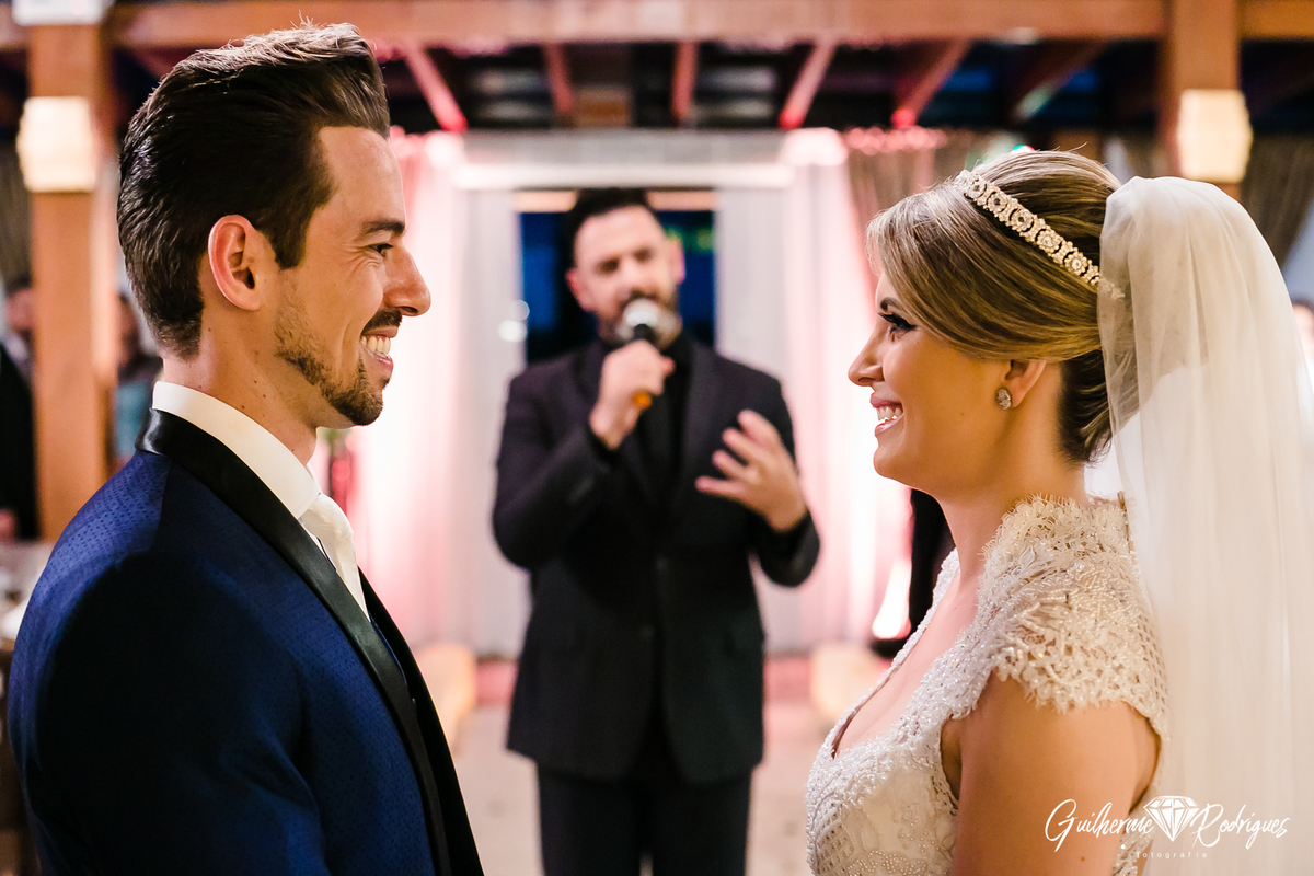 Fotógrafo de casamento Balneário Camboriú Guilherme Rodrigues fotos de casamento na Águas da Brava Itajaí Praia Brava Vestido de noiva Spazio Cris Garcia G Beaute