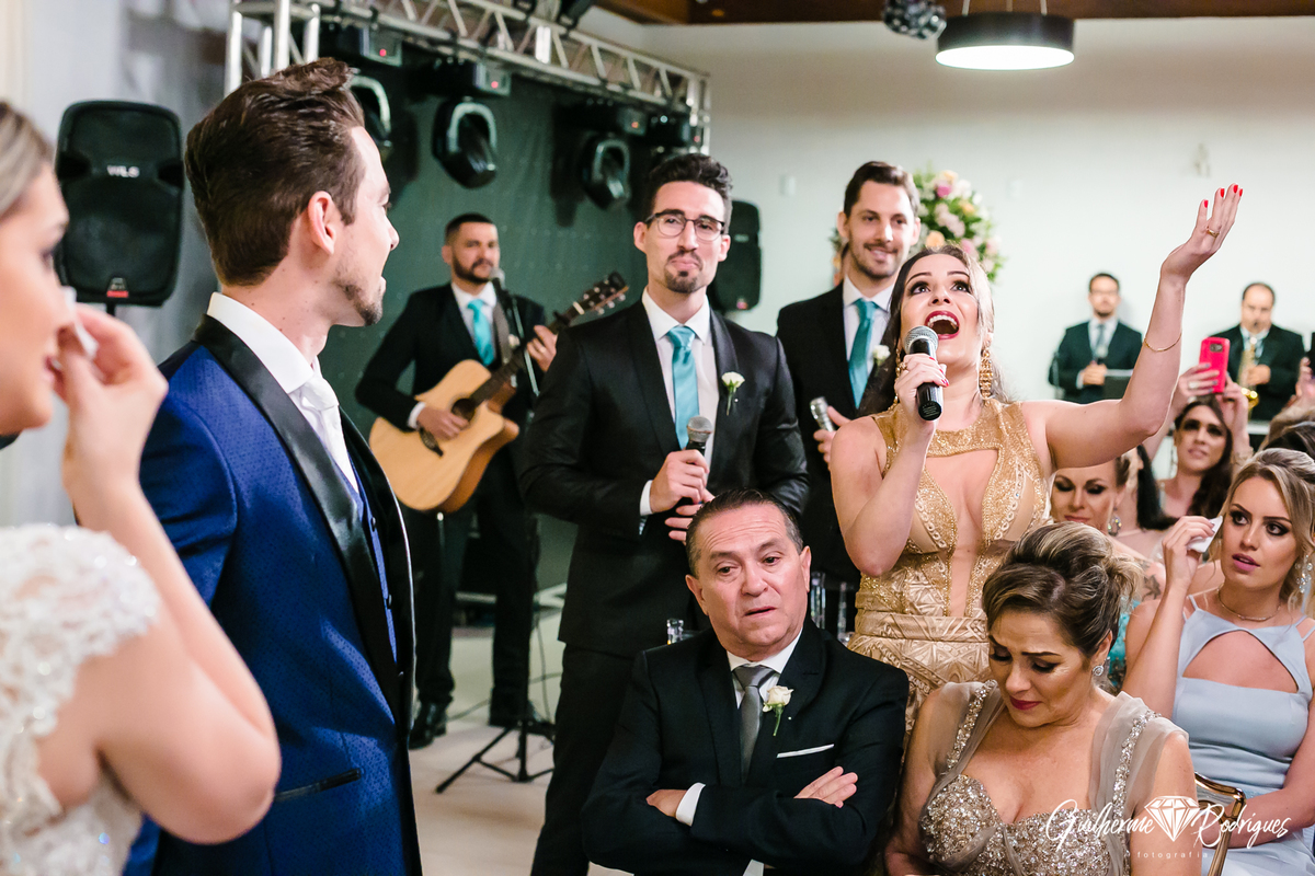 Fotógrafo de casamento Balneário Camboriú Guilherme Rodrigues fotos de casamento na Águas da Brava Itajaí Praia Brava Vestido de noiva Spazio Cris Garcia G Beaute