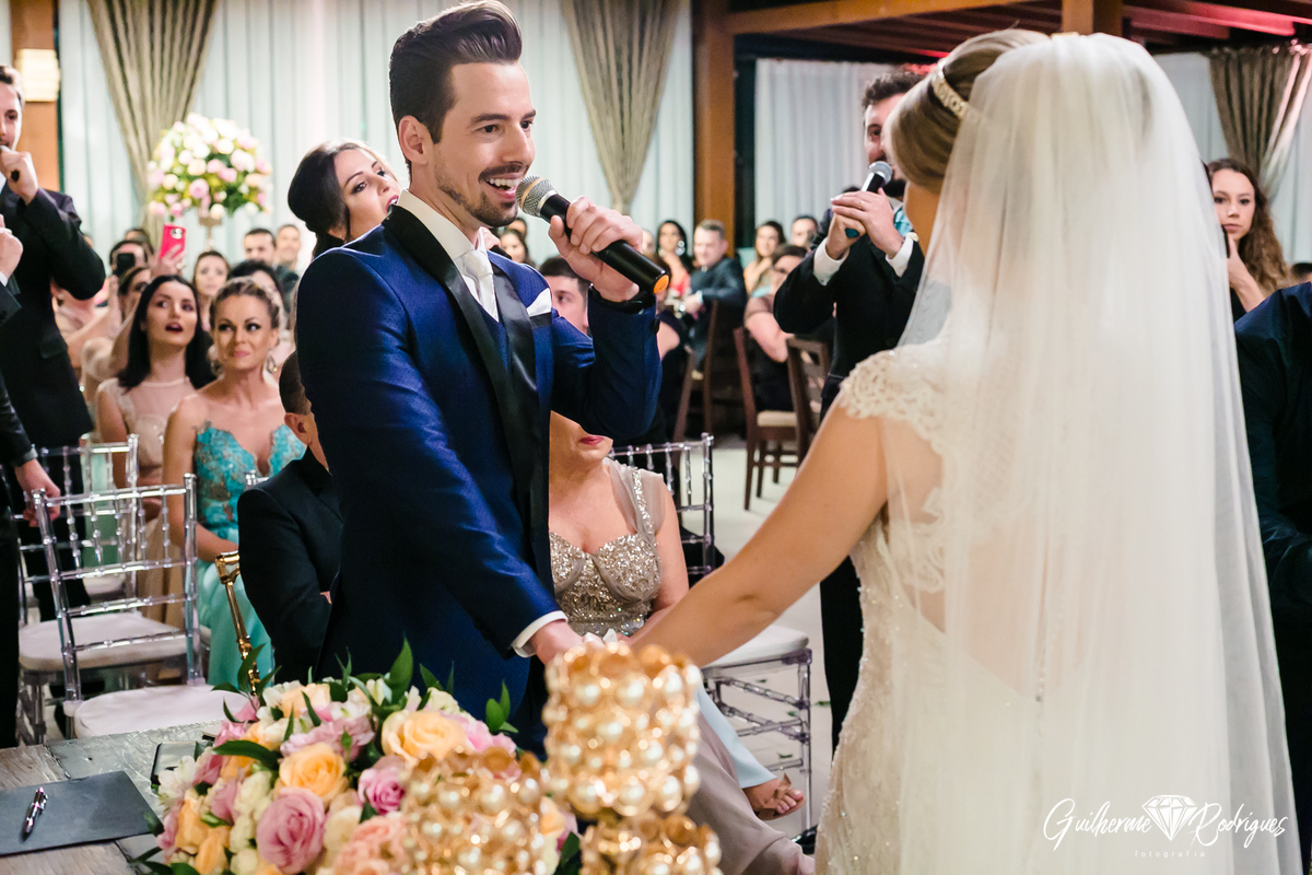 Fotógrafo de casamento Balneário Camboriú Guilherme Rodrigues fotos de casamento na Águas da Brava Itajaí Praia Brava Vestido de noiva Spazio Cris Garcia G Beaute