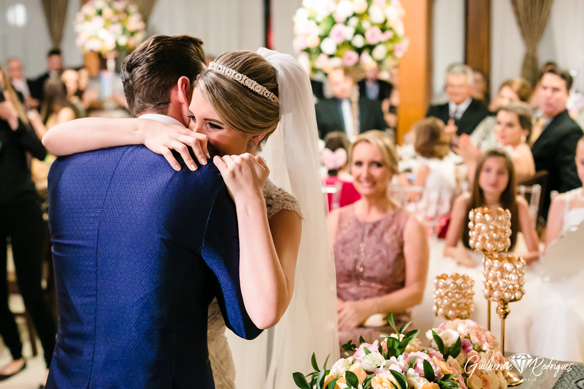 Fotógrafo de casamento Balneário Camboriú Guilherme Rodrigues fotos de casamento na Águas da Brava Itajaí Praia Brava Vestido de noiva Spazio Cris Garcia G Beaute
