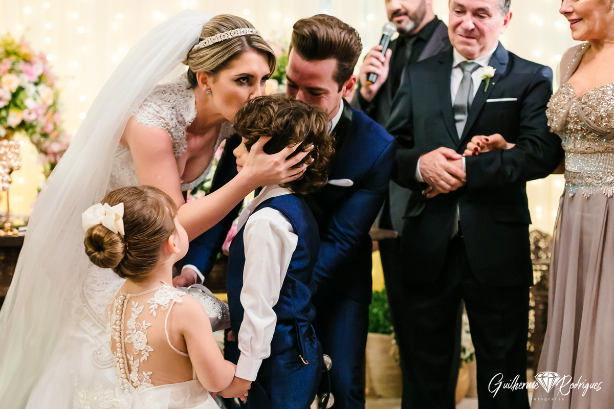 Fotógrafo de casamento Balneário Camboriú Guilherme Rodrigues fotos de casamento na Águas da Brava Itajaí Praia Brava Vestido de noiva Spazio Cris Garcia G Beaute