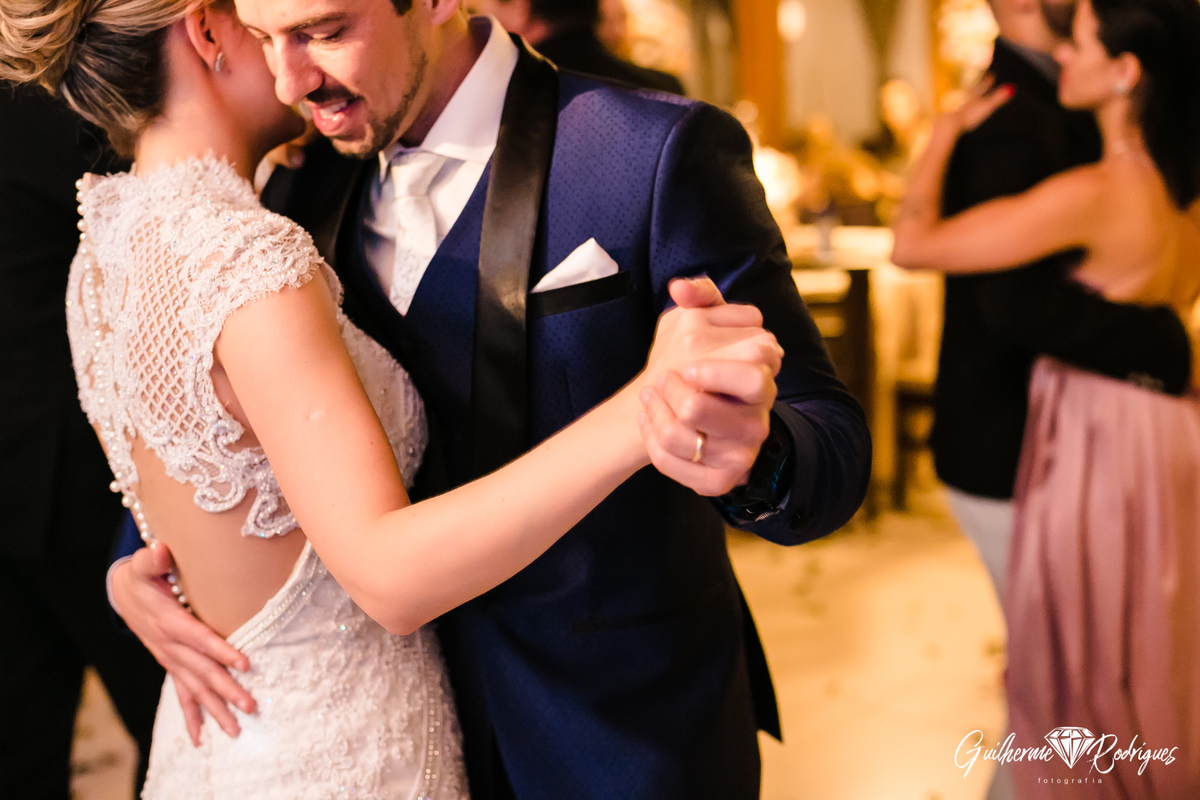 Fotógrafo de casamento Balneário Camboriú Guilherme Rodrigues fotos de casamento na Águas da Brava Itajaí Praia Brava Vestido de noiva Spazio Cris Garcia G Beaute
