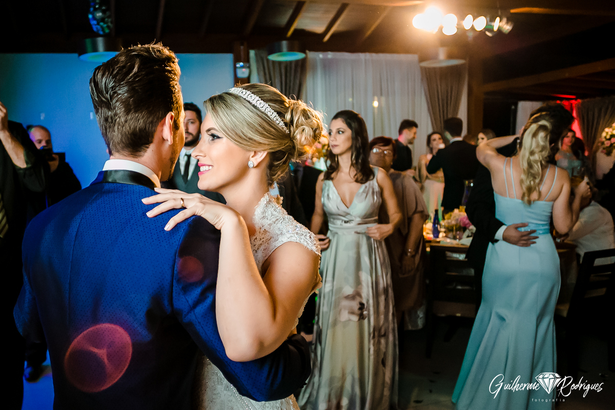 Fotógrafo de casamento Balneário Camboriú Guilherme Rodrigues fotos de casamento na Águas da Brava Itajaí Praia Brava Vestido de noiva Spazio Cris Garcia G Beaute