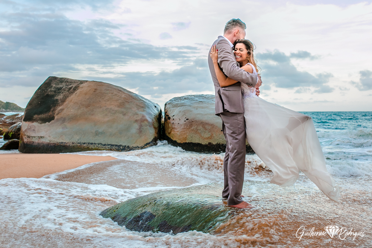 Local casamento na praia Estaleiro Guest House Balneário Camboriú, Elopement Wedding, Casamento de dia, casar no litoral de frente para o mar, Casamento íntimo, Fotógrafo de casamento em Balnário Camboriú, Fotógrafo Balneário Camboriú, 