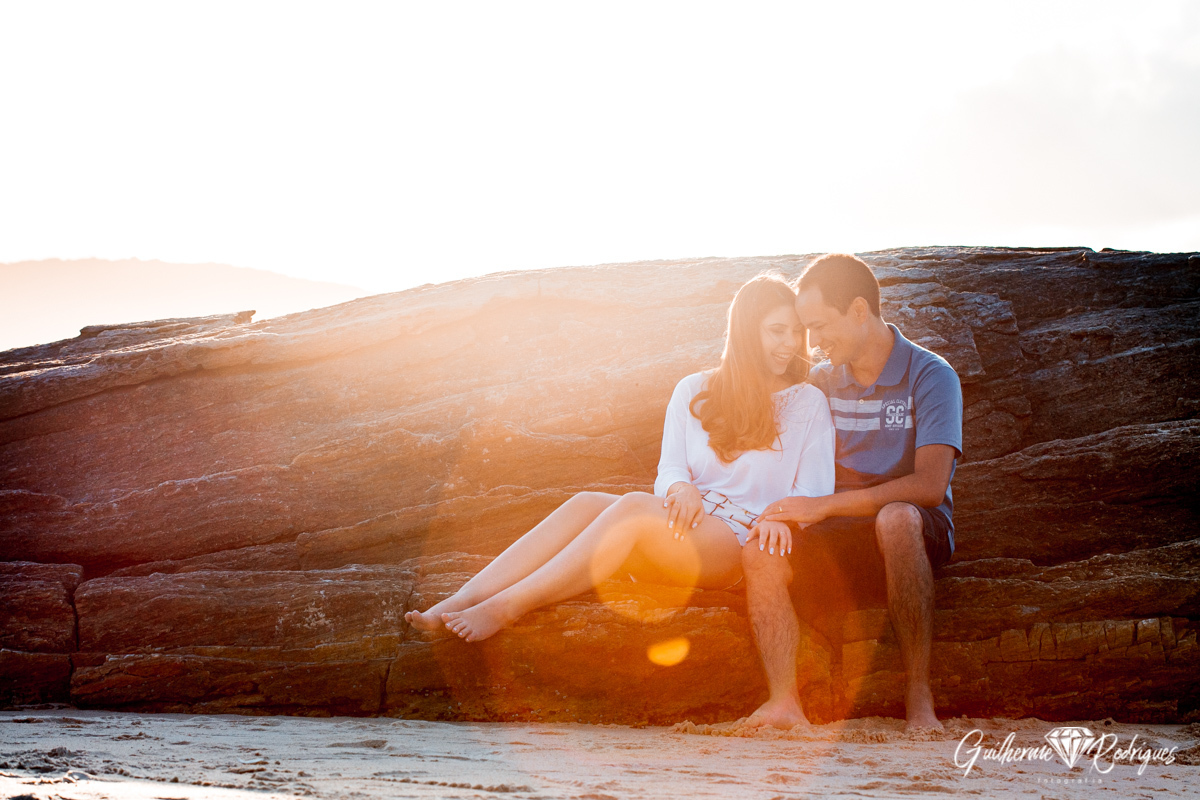 Foto ensaio casal em Bombinhas, pré wedding em Bombinhas, Pré casamento em Bombinhas SC, Fotógrafo em Bombinhas, Fotógrafo de casamento em Bombinhas, fotógrafo de pré casamento em Bombinhas, Ensaio casal na praia de Bombinhas, Melhor Fotógrafo Bombinhas