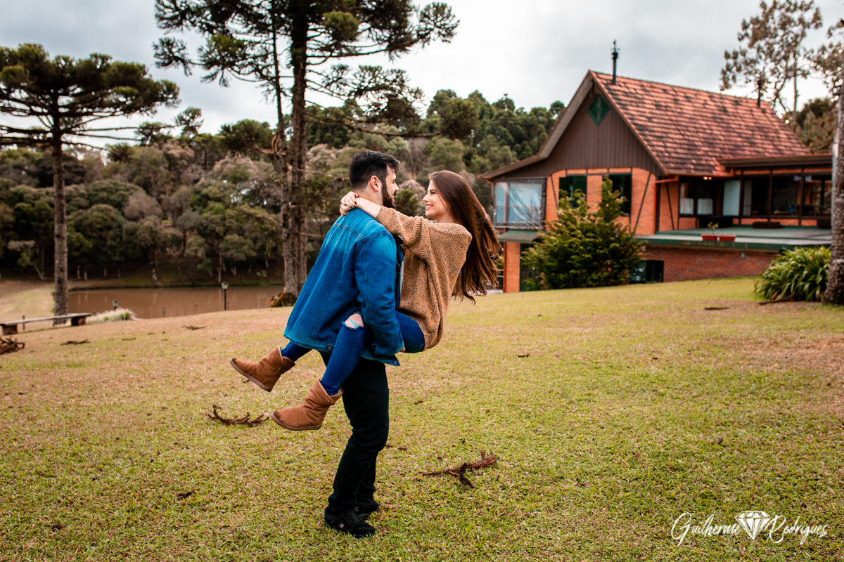 Fotos pré wedding no sítio, Ensaio casal no campo, Fotos pré casamento no campo, Ensaio fotográfico casal, Ideias ensaio casal no campo, Fotógrafo Joinville, Fotógrafo de casamento Joinville, Melhor fotógrafo Joinville Guilherme Rodrigues
